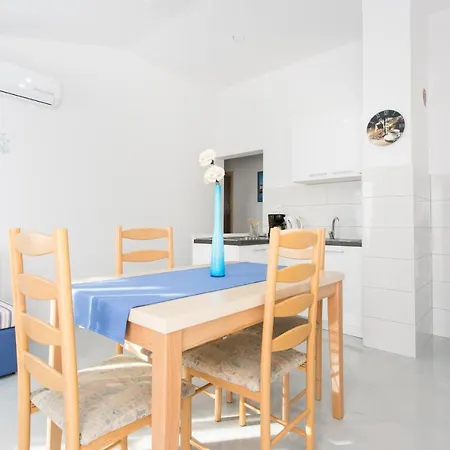 Apartments With Pool Ivana Krk Krk Town Exterior photo