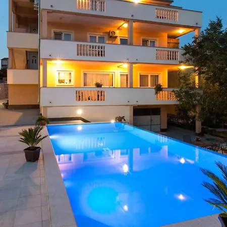 Apartments With Pool Ivana Krk Krk Town Exterior photo