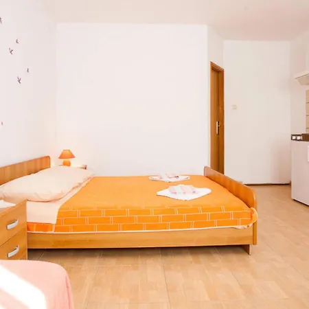 Apartments With Pool Ivana Krk Krk Town Exterior photo