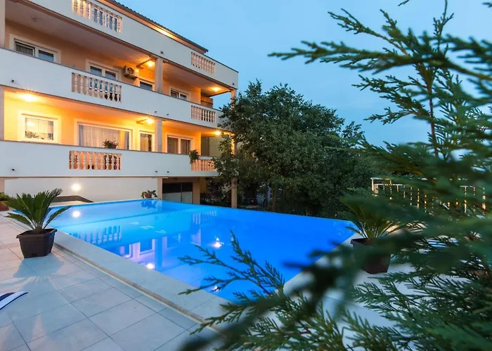 Apartments With Pool Ivana Krk