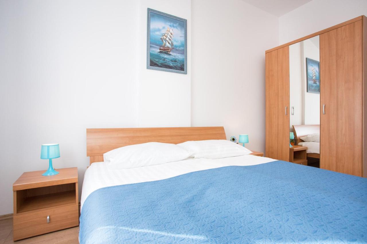 Apartment With Pool Ivana Krk *